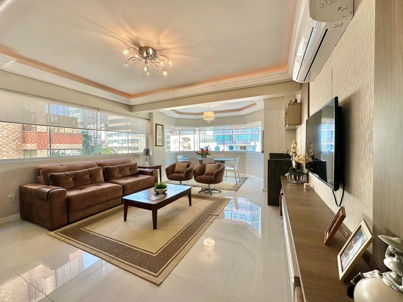 APARTAMENTO À VENDA  INFRA COMPLETA E VISTA PARA O MAR: 1ª foto da galeria de imagens do imóvel