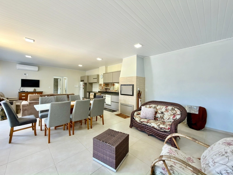 CASA À VENDA, LADO MAR   BAIRRO ARAÇÁ !!  TERRENO INTEIRO 15x30m2: 14ª foto da galeria de imagens do imóvel