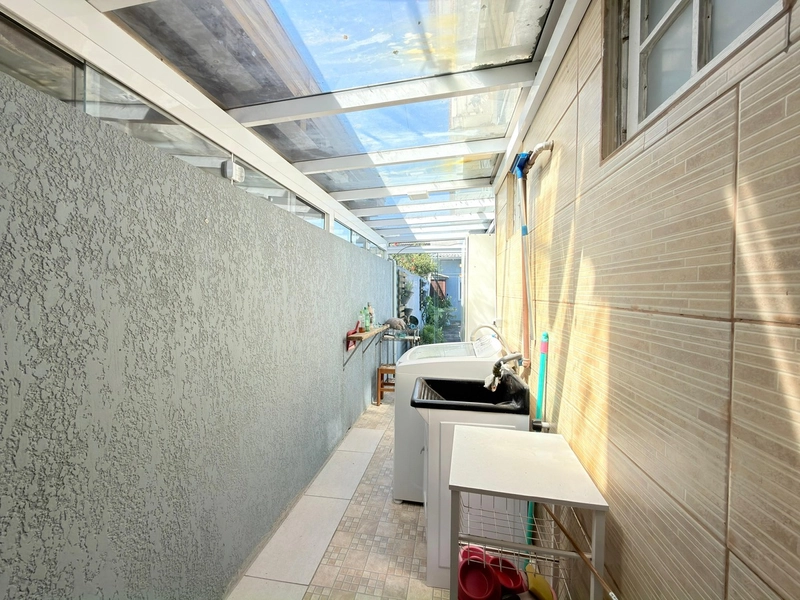 CASA À VENDA, LADO MAR   BAIRRO ARAÇÁ !!  TERRENO INTEIRO 15x30m2: 6ª foto da galeria de imagens do imóvel