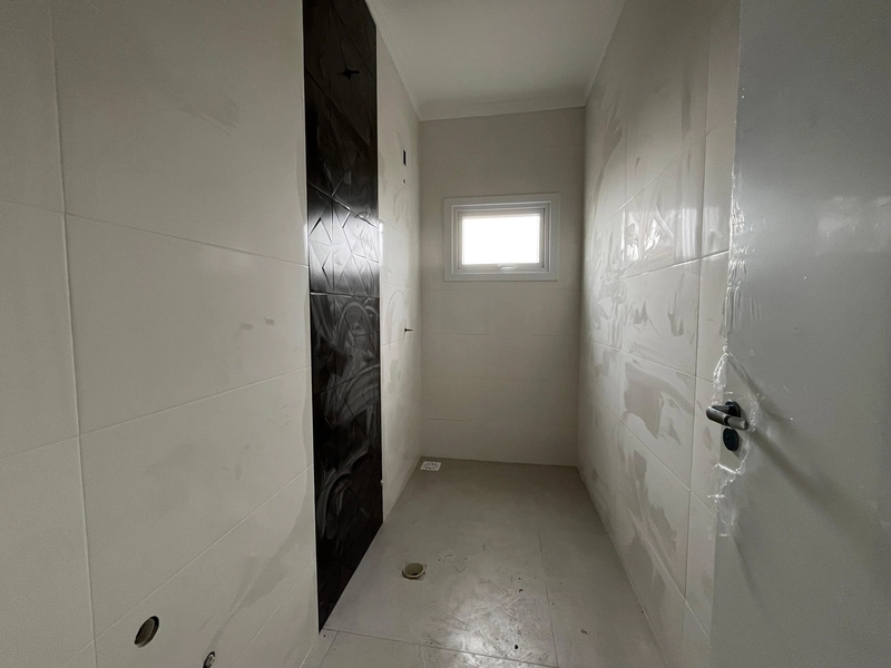 CASA GEMINADA  DE ESQUINA NO BAIRRO NOIVA DO MAR: 5ª foto da galeria de imagens do imóvel