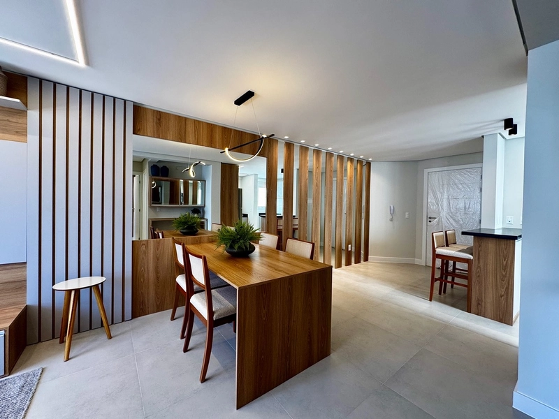 Apartamento 2 Dormitórios com Suíte | A 1 Quadra do Mar | Zona Nova –: 6ª foto da galeria de imagens do imóvel