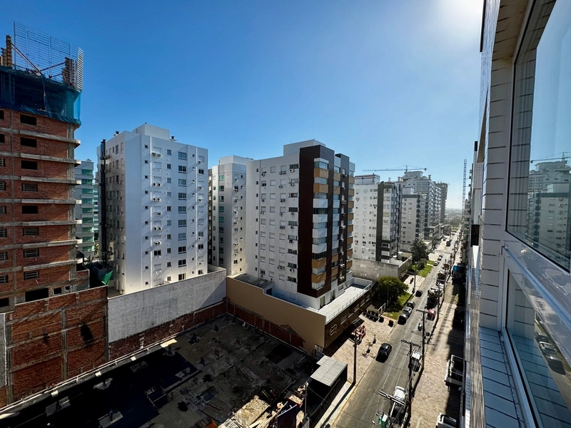 Apartamento 2 Dormitórios com Suíte | A 1 Quadra do Mar | Zona Nova –: 2ª foto da galeria de imagens do imóvel