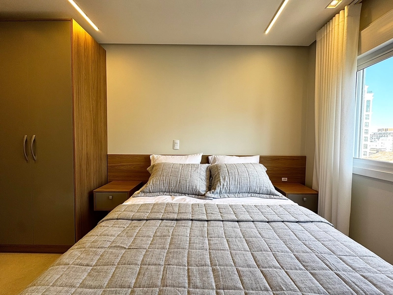 Apartamento 2 Dormitórios com Suíte | A 1 Quadra do Mar | Zona Nova –: 3ª foto da galeria de imagens do imóvel