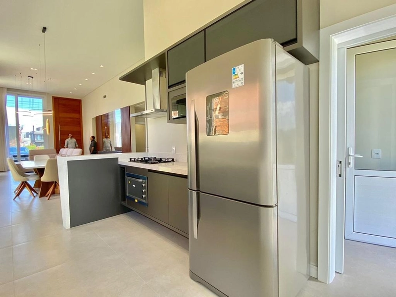 MAGNIFICA CASA NO CONDOMINIO QUE MAIS CRESCE EM CAPÃO DA CANOA: 14ª foto da galeria de imagens do imóvel