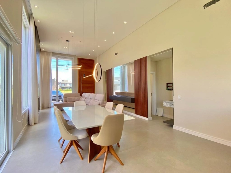 MAGNIFICA CASA NO CONDOMINIO QUE MAIS CRESCE EM CAPÃO DA CANOA: 22ª foto da galeria de imagens do imóvel