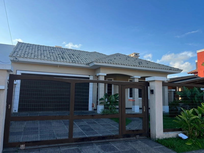 CASA COM PISCINA NO CENTRO DE XANGRILA: 4ª foto da galeria de imagens do imóvel