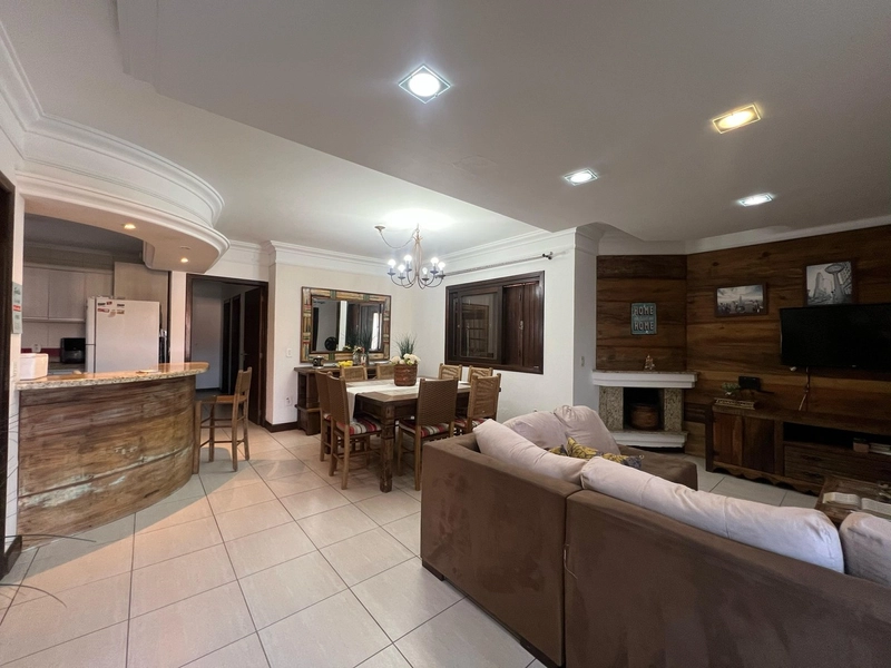 CASA COM PISCINA NO CENTRO DE XANGRILA: 13ª foto da galeria de imagens do imóvel