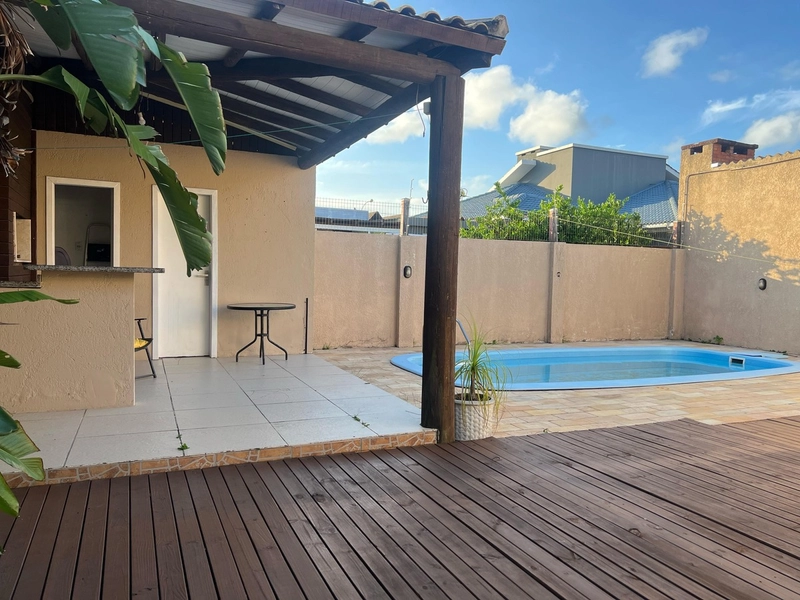 CASA COM PISCINA NO CENTRO DE XANGRILA: 2ª foto da galeria de imagens do imóvel