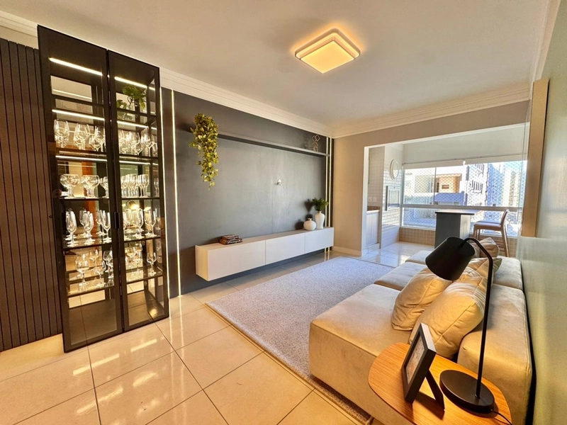 APARTAMENTO À VENDA COM AMPLA SACADA LESTE: 8ª foto da galeria de imagens do imóvel