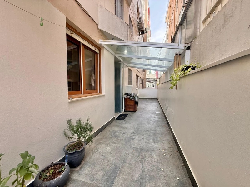 SACADA COM CHURRASQUEIRA E TERRAÇO: 22ª foto da galeria de imagens do imóvel