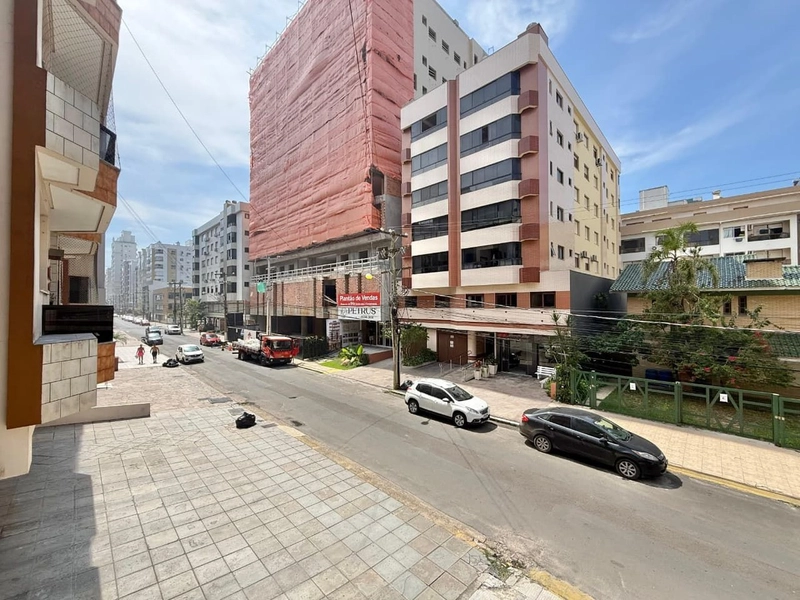 SACADA COM CHURRASQUEIRA E TERRAÇO: 5ª foto da galeria de imagens do imóvel
