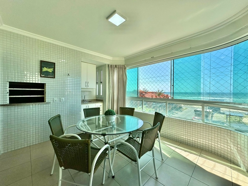 APARTAMENTO COM SACADA E VISTA MAR!: 4ª foto da galeria de imagens do imóvel