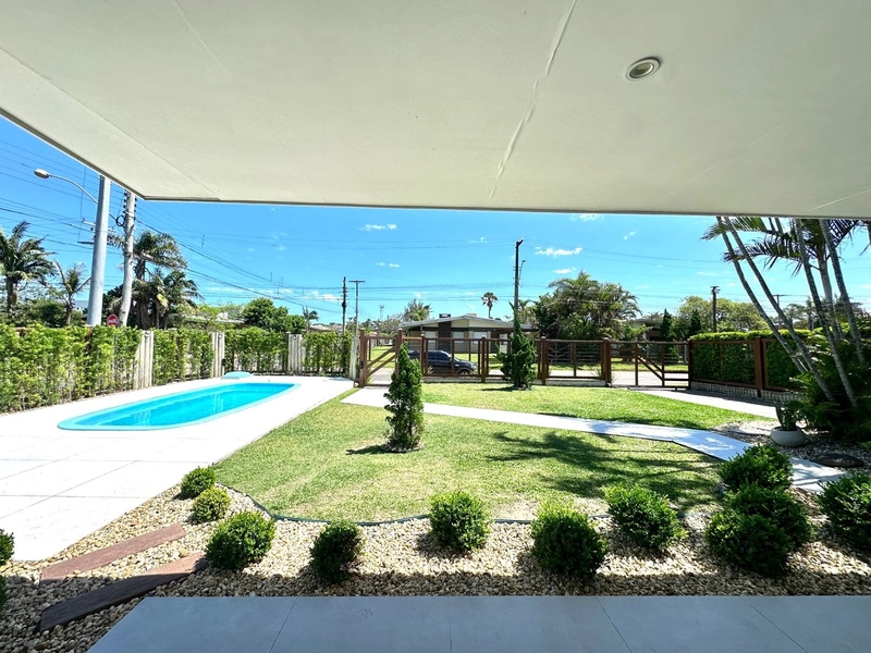 CASA EM ATLANTIDA COM AMPLO: 2ª foto da galeria de imagens do imóvel