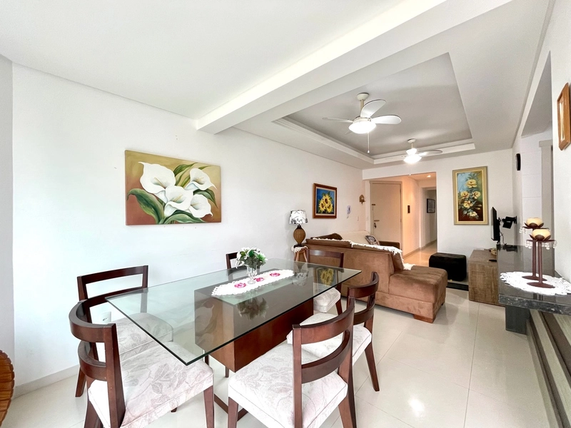 Sacadão de frente com churrasqueira, apartamento amplo e bem iluminado: 8ª foto da galeria de imagens do imóvel