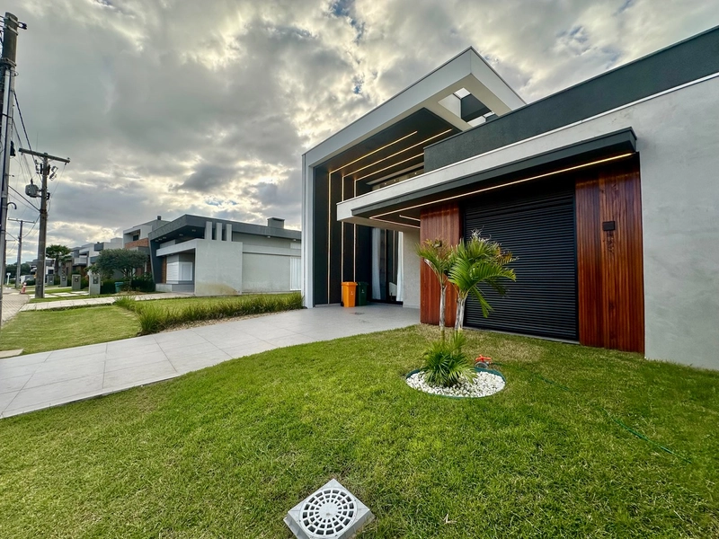 CASA EM CONDOMÍNIO FECHADO!: 1ª foto da galeria de imagens do imóvel