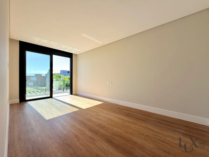 SOBRADO NEOCLÁSSICO À VENDA! 5 SUÍTES • ACESSO À LAGOA • 401 M²: 36ª foto da galeria de imagens do imóvel