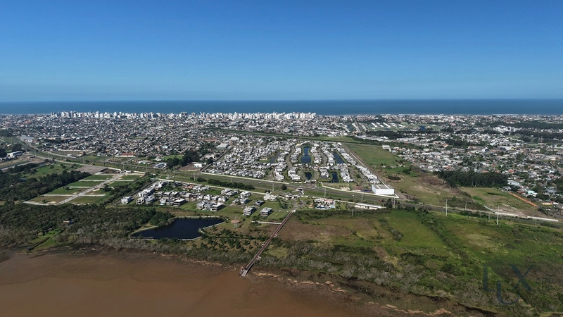 SOBRADO NEOCLÁSSICO À VENDA! 5 SUÍTES • ACESSO À LAGOA • 401 M²: 57ª foto da galeria de imagens do imóvel
