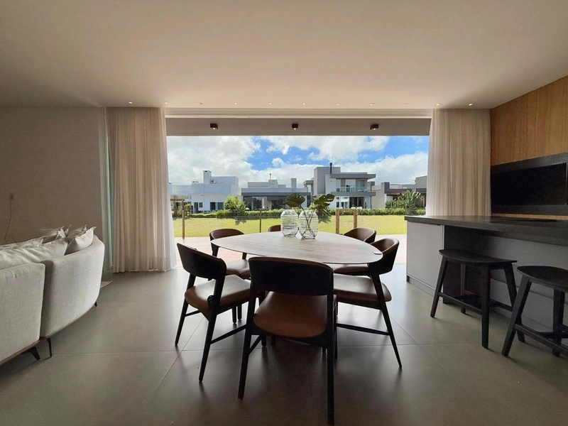 Casa Mobiliada com 4 Suítes à Beira do Lago no Capão Ilhas Resort: 10ª foto da galeria de imagens do imóvel