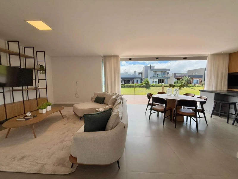 Casa Mobiliada com 4 Suítes à Beira do Lago no Capão Ilhas Resort: 7ª foto da galeria de imagens do imóvel