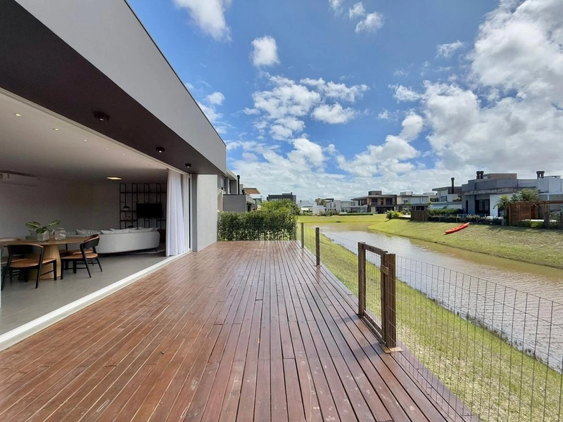 Casa Mobiliada com 4 Suítes à Beira do Lago no Capão Ilhas Resort: 11ª foto da galeria de imagens do imóvel
