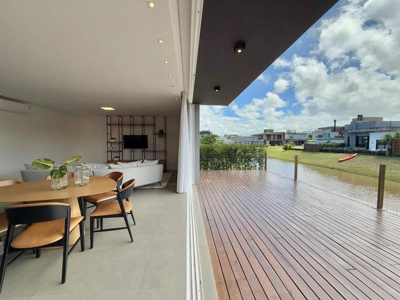 Casa Mobiliada com 4 Suítes à Beira do Lago no Capão Ilhas Resort: 13ª foto da galeria de imagens do imóvel
