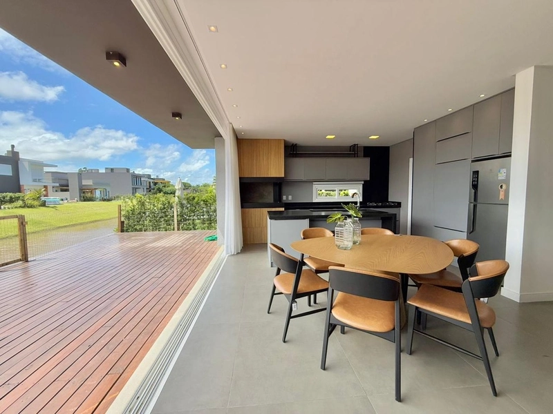 Casa Mobiliada com 4 Suítes à Beira do Lago no Capão Ilhas Resort: 16ª foto da galeria de imagens do imóvel