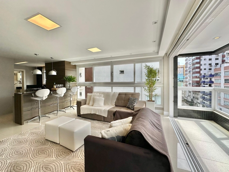 APARTAMENTO À VENDA COM SACADA ABERTA DE FRENTE: 4ª foto da galeria de imagens do imóvel