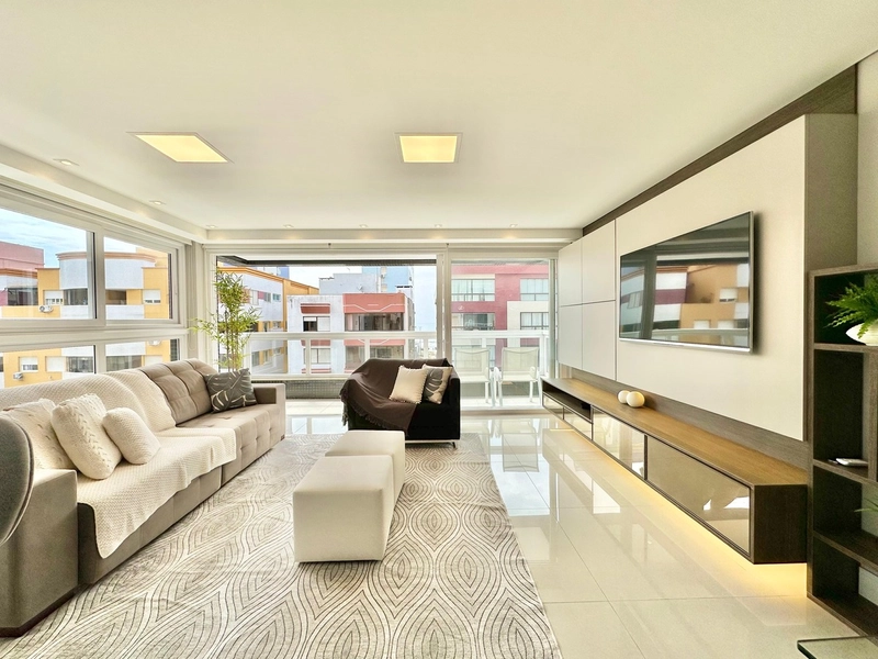APARTAMENTO À VENDA COM SACADA ABERTA DE FRENTE: 1ª foto da galeria de imagens do imóvel