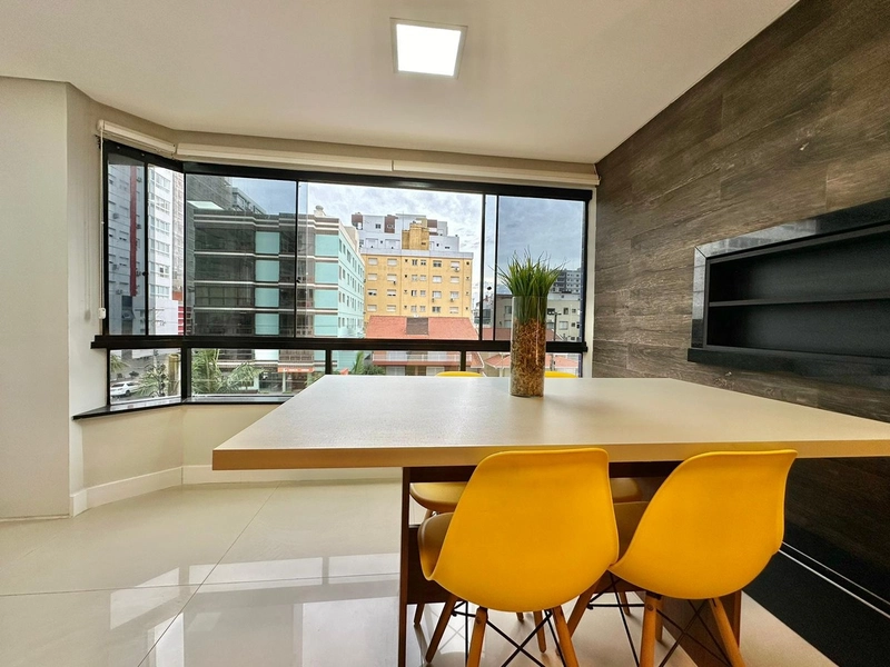 Finamente Decorado: 2ª foto da galeria de imagens do imóvel
