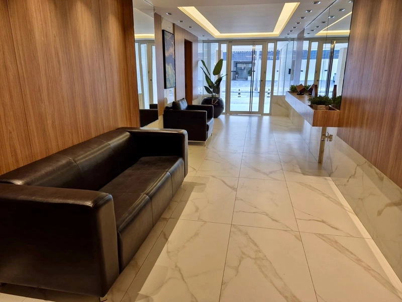 AMPLO APARTAMENTO DE 03 DORMITÓRIOS A UMA QUADRA DO MAR: 16ª foto da galeria de imagens do imóvel