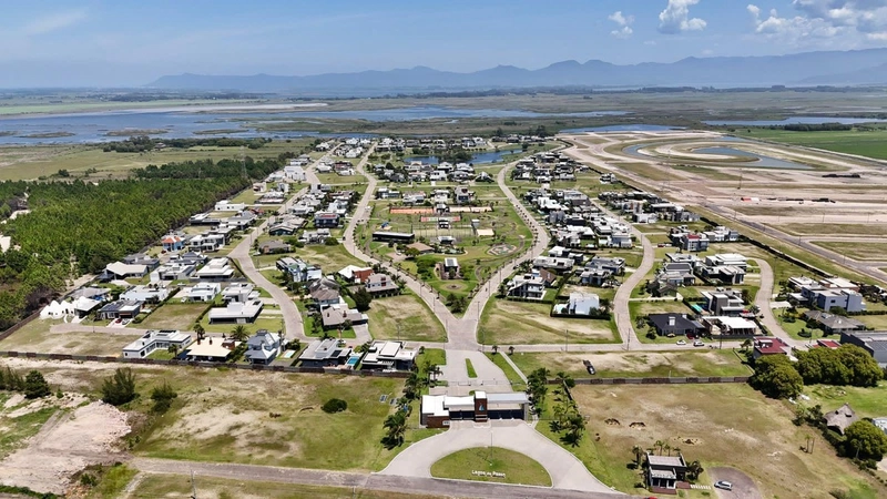 CASA À VENDA, CONDOMÍNIO  LAGOA DO PASSO: 7ª foto da galeria de imagens do imóvel