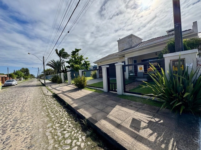 Casa no centro de Xangri-lá a venda!: 3ª foto da galeria de imagens do imóvel