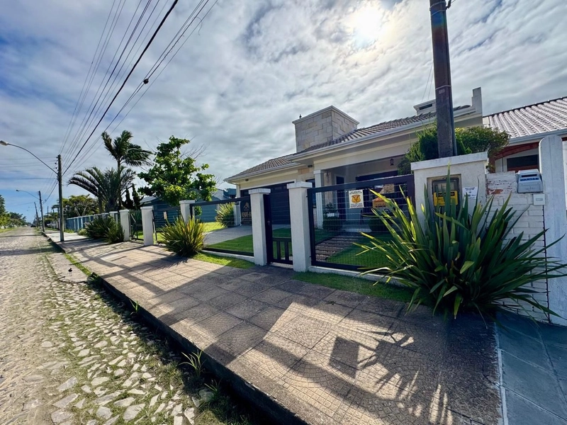 Casa no centro de Xangri-lá a venda!: 2ª foto da galeria de imagens do imóvel