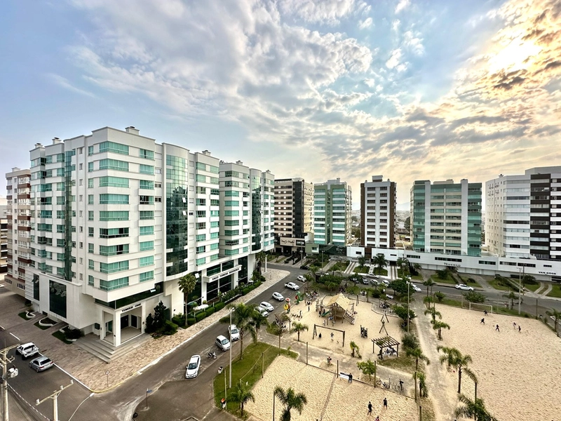 EXCELENTE IMOVEL FRENTE PRAÇA!: 1ª foto da galeria de imagens do imóvel