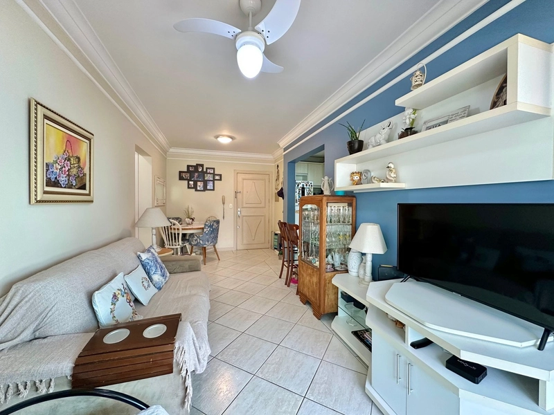 APARTAMENTO À VENDA COM SACADA DE FRENTE: 1ª foto da galeria de imagens do imóvel
