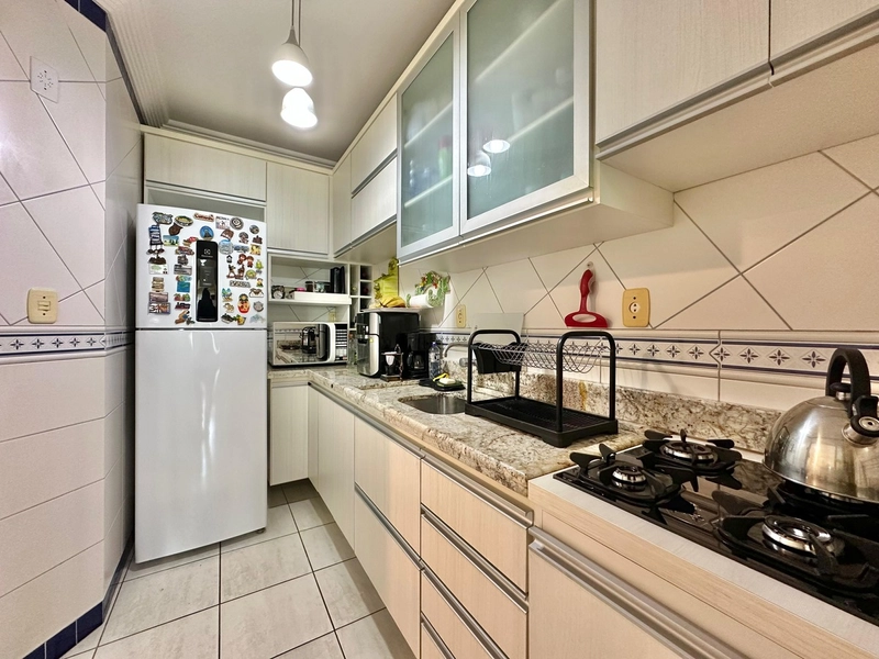 APARTAMENTO À VENDA COM SACADA DE FRENTE: 11ª foto da galeria de imagens do imóvel