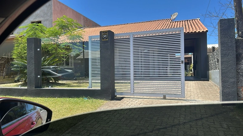 CASA À VENDA COM PISCINA AQUECIDA: 1ª foto da galeria de imagens do imóvel