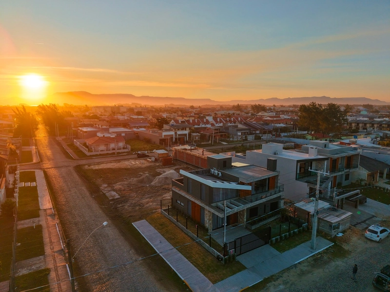 CASA À VENDA EM CAPÃO DA CANOA Pertinho do mar: 45ª foto da galeria de imagens do imóvel