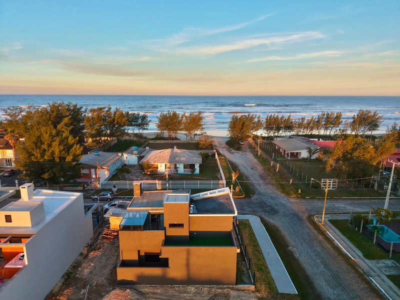 CASA À VENDA EM CAPÃO DA CANOA Pertinho do mar: 41ª foto da galeria de imagens do imóvel