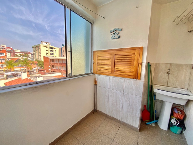 No centro de Capão da Canoa!: 3ª foto da galeria de imagens do imóvel
