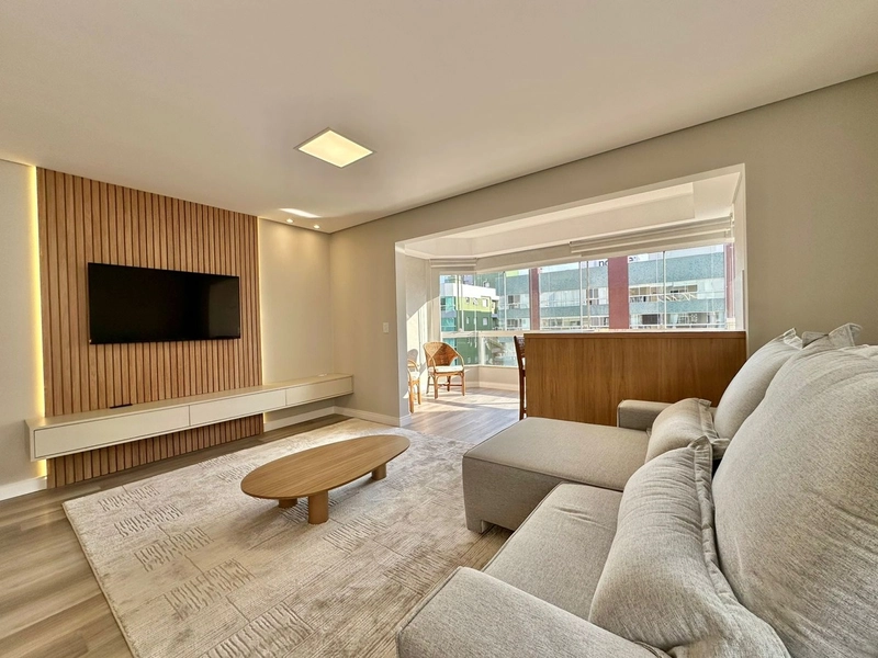 APARTAMENTO DE 03 DORMITÓRIOS NA AV. UBIRAJA: 1ª foto da galeria de imagens do imóvel