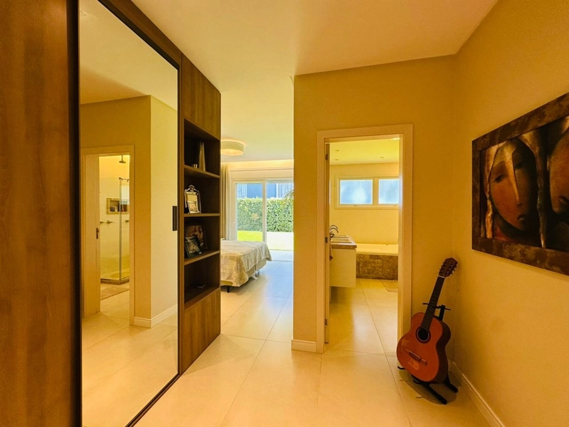 CASA EM CONDOMÍNIO FECHADO DE R$ 2.300.000,00 POR R$ 1.970.000,00: 28ª foto da galeria de imagens do imóvel