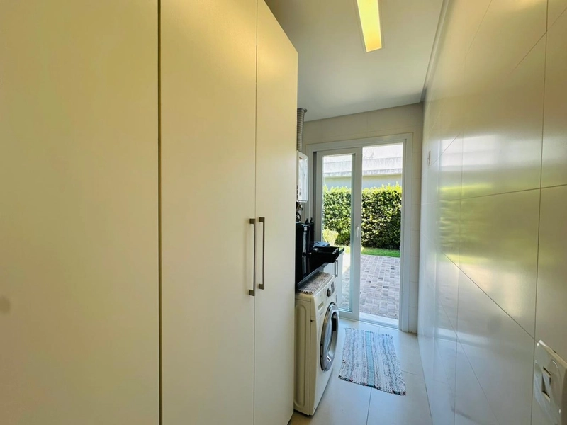 CASA EM CONDOMÍNIO FECHADO DE R$ 2.300.000,00 POR R$ 1.970.000,00: 24ª foto da galeria de imagens do imóvel