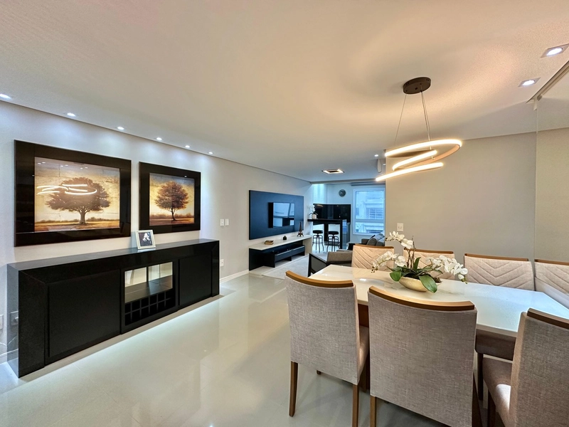 APARTAMENTO AMPLO FINAMENTE MOBILIADO E DECORADO: 4ª foto da galeria de imagens do imóvel