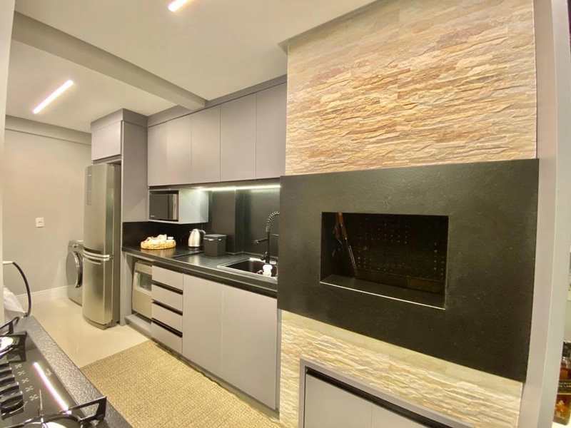 APARTAMENTO NO CENTRO COM TERRAÇO!!!: 10ª foto da galeria de imagens do imóvel