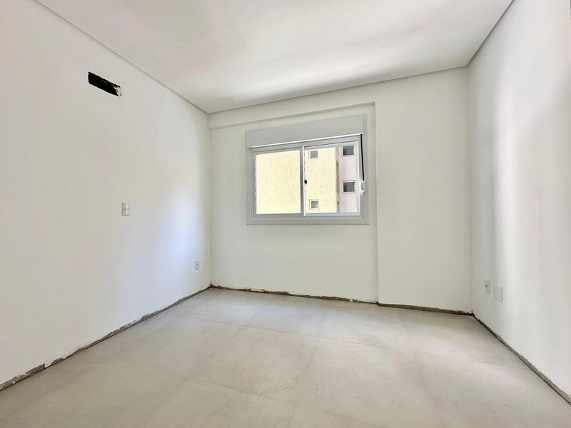 APARTAMENTO AMPLO COM SACADA DE FRENTE, JUNTO AO MAR: 9ª foto da galeria de imagens do imóvel