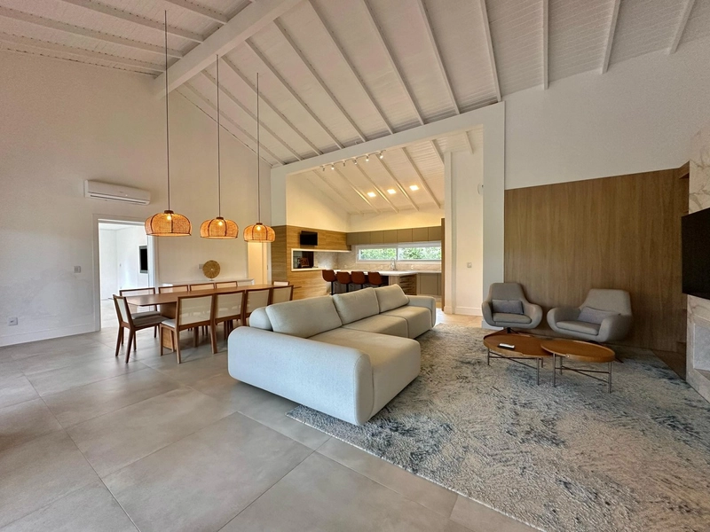 CASA À VENDA EM ATLÂNTIDA PRÓXIMO AO CENTRO: 2ª foto da galeria de imagens do imóvel