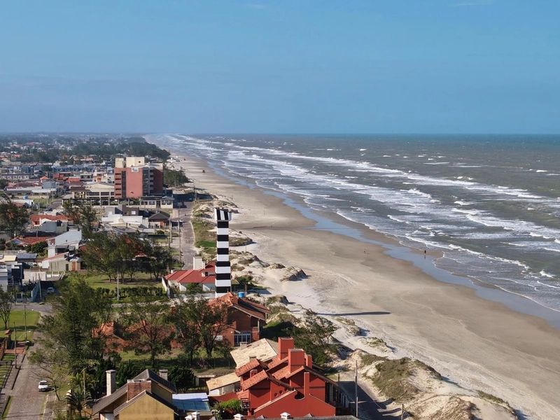 SOBRADO À VENDA EM CAPÃO DA CANOA, JUNTO AO MAR: 24ª foto da galeria de imagens do imóvel