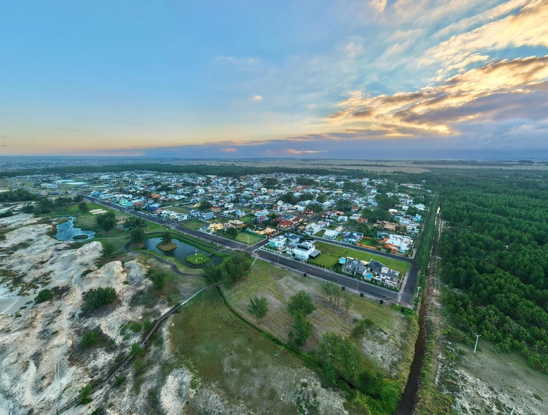 LOTES JUNTO AO MAR  EM CAPÃO DA CANOA: 4ª foto da galeria de imagens do imóvel