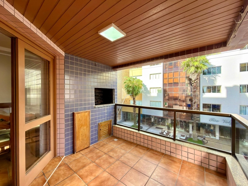 APARTAMENTO COM SACADA DE FRENTE À VENDA: 4ª foto da galeria de imagens do imóvel